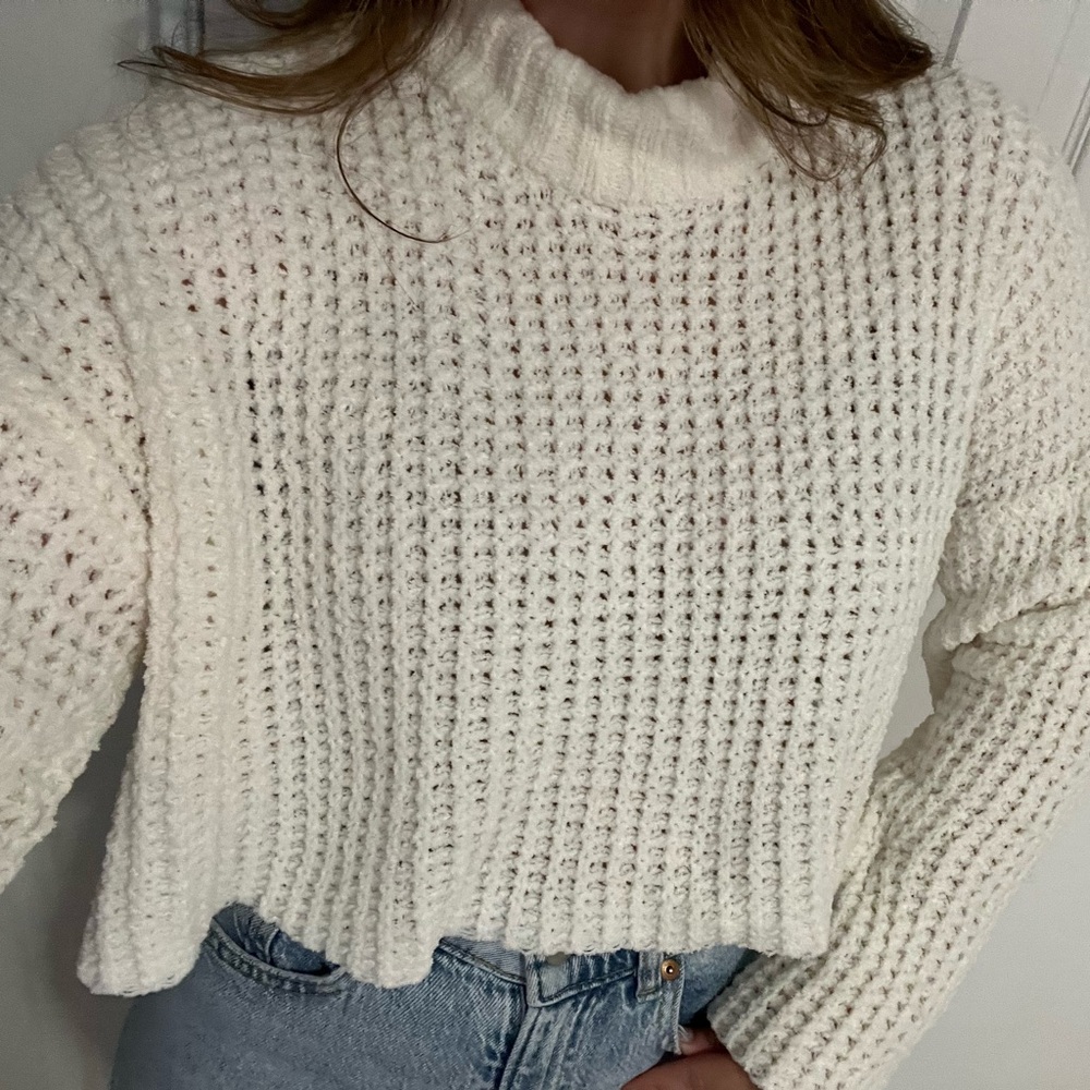 Long sleeve crop top